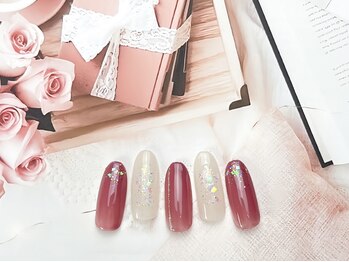 トゥインクル(twinkle)の写真/【シンプルでもトレンドをおさえた大人可愛い指先に♪】お仕事などで派手なネイルができない方◎