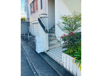 ルルト 町田店/12 階段であがる場合は注意