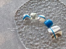 モノ(mono)/うねうねニュアンスネイル