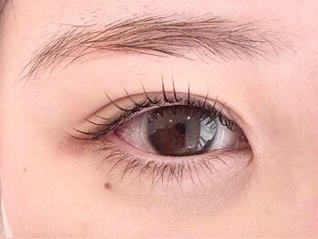 アーティス ヘア デザイン(Artis hair design)の写真/【ビューラーいらずの"くるりんまつげ"に】自まつげを活かし、派手過ぎないのにキレイな目元に◇