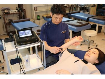 るぽ整骨院の写真/【結果重視】幅広くご来店◎デスクワーク/立ち仕事/スポーツ等で酷使し、疲弊した身体のケアに!