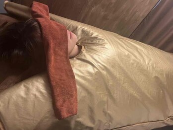 サロンベル(salon belle)の写真/当店自慢のヒートマットでじっくり温活♪身体の芯からポカポカになって免疫力UP！代謝UP！