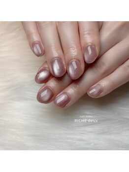 うるちゅる水光マグネットネイル