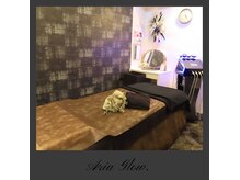 アリアグロウ(Aria Glow.)の雰囲気（黒を基調とした落ち着いた空間で癒し×悩み解消を叶えるサロン）