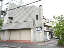 至サロンの雰囲気（右手の階段上がった204号室でお待ちしております。）