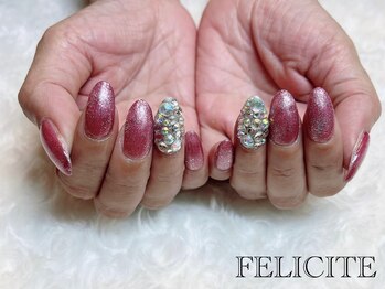 フェリシテ(FELICITE)/