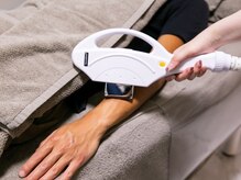 最新脱毛器ルミクスでの施術♪痛みが少なく、早くて効果実感も◎