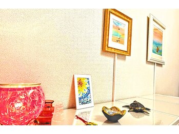 ツボ押し仙人/ギャラリーのような空間