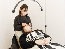 ルリアン(LeLien)の雰囲気（リクライニングソファでネイルも同時施術出来ちゃいます）