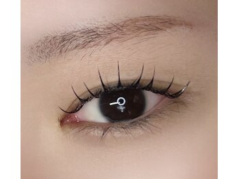 ワイズサロン(Y's salon)/束感まつ毛仕上げ