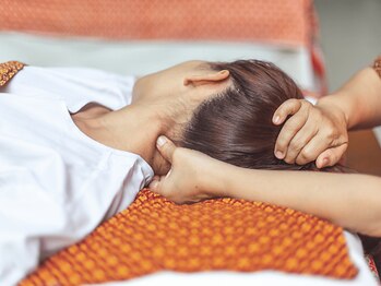 ルアンタイ(REURN THAI)の写真/限界の首・肩こりに特化!タイ古式マッサージ×極上リンパマッサージ×ヘッドスパでスッキリ体験◎