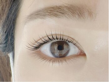 アムールトロワ 麻布十番(Amour trois)の写真/大人女性の“垢抜け”を叶える美眉×まつげSETコースが大人気＊扱いやすさと持続力が魅力の人気メニュー