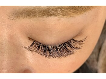 レミア 関内(REMIA)/1月　ボリュームラッシュ４００