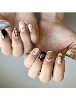 リファインネイル(refinenail)/ブラウンニュアンスネイル