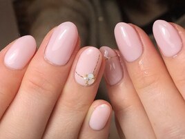 上品ピンクネイル