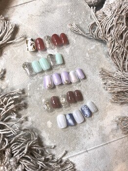 ネイル チップス イオンタウン姶良店(NAIL TIPS)の写真/《鹿児島で4店舗☆初めてのネイルはNAIL TIPSへお任せ》7月限定！選べる5種の月替わりハンドネイル¥4500♪
