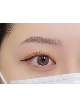 ナチュラル上品な目元にしたい