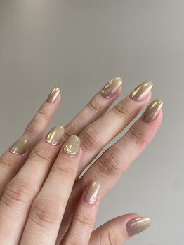 ミントリーフ バイ リート(Mint leaf by Reat)/ベージュミラーネイル