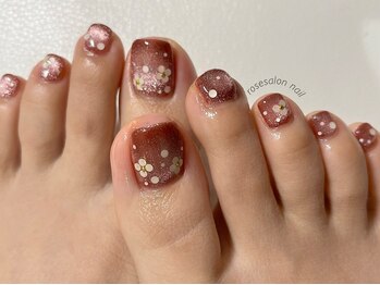 トータルビューティーローズ(Rose)/ドットフラワーフットネイル