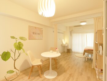 シャイニー(Shiny)/カウンセリングルーム