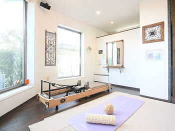 ルーツ バイ リズム(root by r-ism)/明るい空間でマンツーマン♪