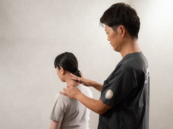 アーク鍼灸整骨院 姪浜院の写真/【美容鍼から鍼灸施術まで◎】国家資格を持つ経験豊富なスタッフが安全・衛生面に考慮しながら丁寧に施術。
