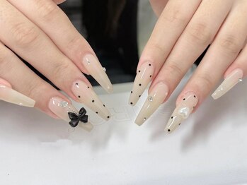ビジューネイル(bijou nail)/