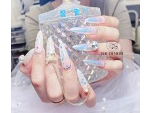 ザ デミュア 銀座店/上品ネイル