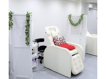 アイラッシュサロン ヴァイオレット(Violet)の雰囲気（心地よいBGMと広い店内でごゆっくりとお過ごしください(´∀｀*)）