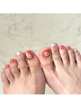 ル ソレイユ(Le soleil)/大粒シェルネイル byあやか