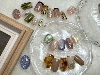 ナネア カラー(nanea color)の写真/定額デザインも持ち込み画像も幅広く対応◎トレンドパーツやうるうるマグ
韓国系もOK！理想のネイルに♪