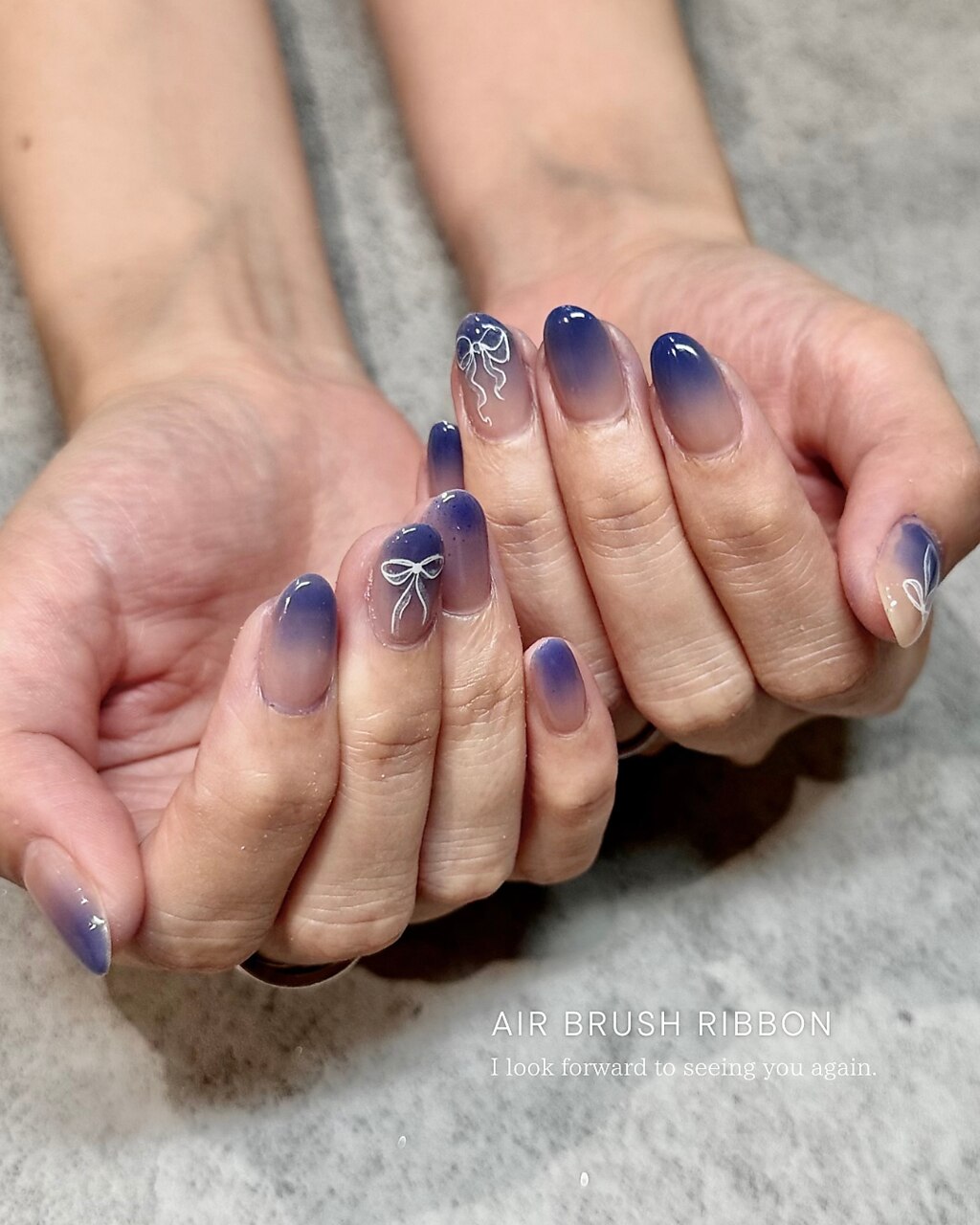 2025年-2026年冬トレンド】エアブラシのネイルデザイン集｜人気順｜10