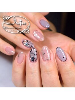 ジュジュ(Juju)/大人豹柄ネイル