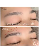 エモーション(Emotion)/自然眉毛でメイクの時短に！