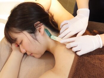 スペシャルケアアンド脱毛 ユーバイカインド(u by Kind)の写真/【うなじWAX+最新光脱毛¥6000】都度払いも◎!自分の都合で通える◎全身も部位別も