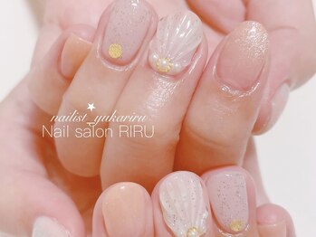 リル(RIRU)/夏ネイル/人魚の鱗ネイル