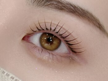 ネイルアンドアイラッシュ スリール(Sourire)/まつ毛パーマ/美眉【施術35分】