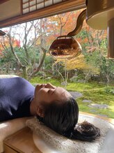 ディラ(deela)/お寺でシロダーラ!瞑想状態に!!