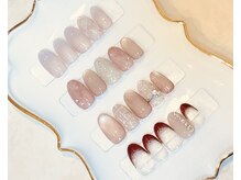 淡い色合いの大人上品ネイルが人気☆