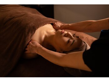 アンフィニ 麻布十番(Infini)/デコルテからリンパデトックス