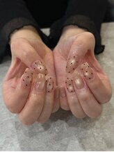 ロミー(Rommy)/マグネットハートドットネイル