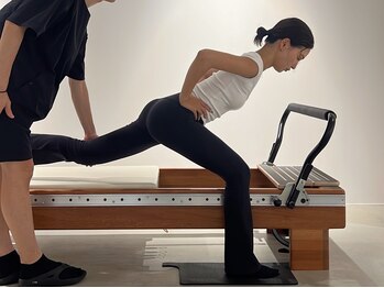 アステル 南青山店の写真/細くてしなやかな『カラダ』を実現し慢性的な悩みを解決します◎マンツーマン施術で徹底改善&アプローチ！