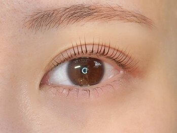 カナウ 銀座店(Kanau)の写真/＜大人気★ナチュラルまつ毛パーマ！＞モチの良さ・自慢のキープ力が高評！くるんと上向きまつ毛♪