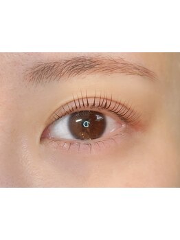 ナチュラル上品な目元にしたい