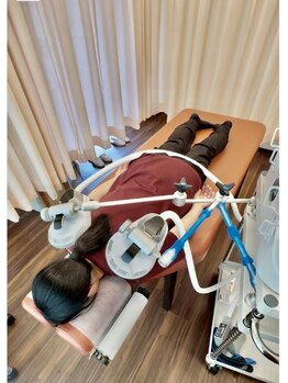 ひなた整体院の写真/指が届かない深層筋へ！電磁パルスでガンコな肩こりを芯からほぐす