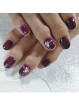 ラウ(Lau)/ビジューネイル