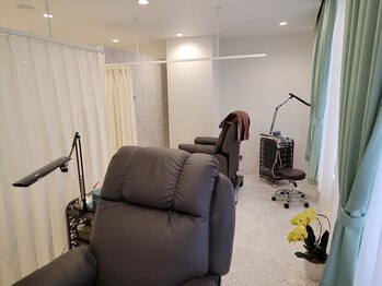 ニコット ラッシュ(nicott lash)/ブース間隔はゆったり!