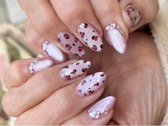 2025年冬】ピンクレオパードのネイルデザイン集｜人気順  