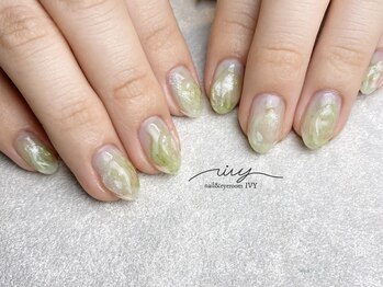 アイヴィー(IVY)/ニュアンスネイル