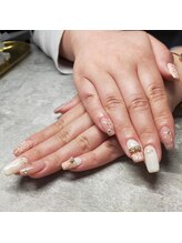 ニーネイル(Nii Nail)/